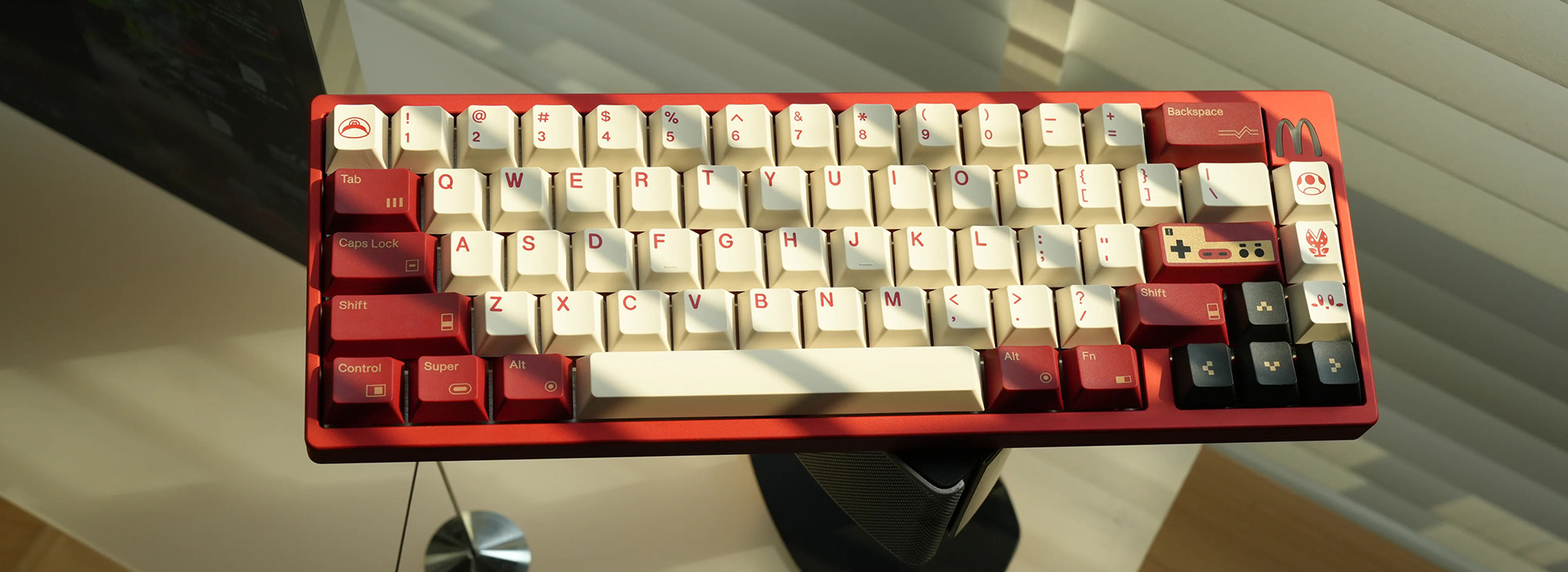 80Retros FC1983 keycap banner 1920x700